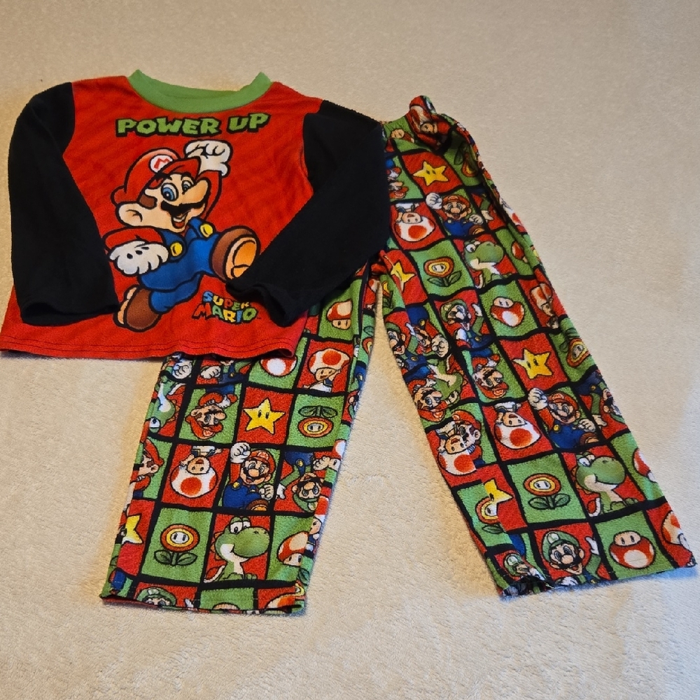 Nintendo Super Mario Kids Fleece Pajama Set - Red and Green